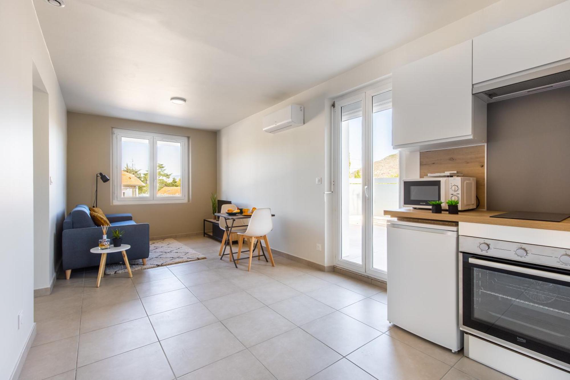 Le Provence Apartment *